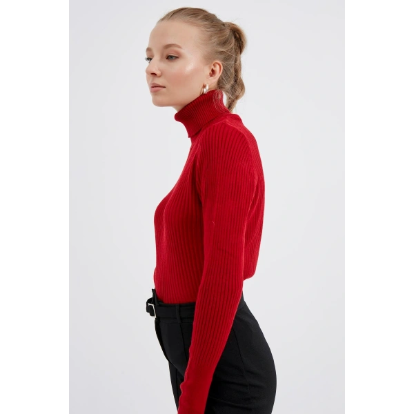 Kadın Kırmızıbalıkçı Yaka Triko Kazak