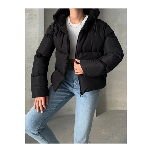 Kadın Siyah Kapüşonlu Şişme Mont Ss