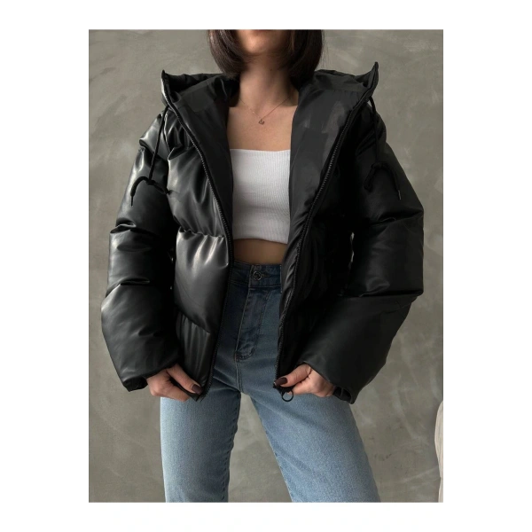 Kadın Siyah Kapüşonlu Şişme Deri Mont