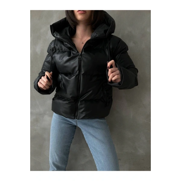 Kadın Siyah Kapüşonlu Şişme Deri Mont