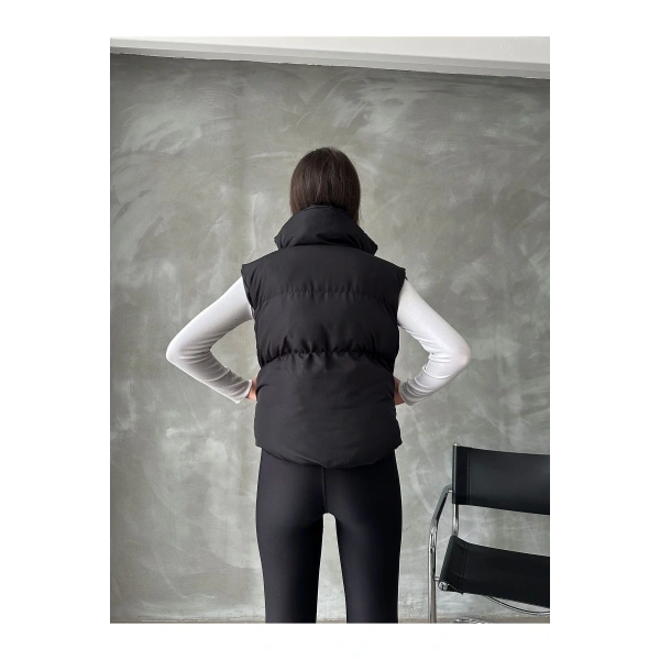 Kadın Siyah Dik Yaka Şişme Yelek