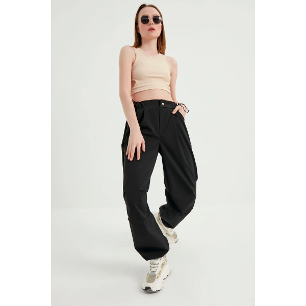 Kadın Siyah Paraşüt Kumaş Pantolon