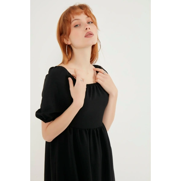 Kadın Siyah Madonna Yaka Elbise