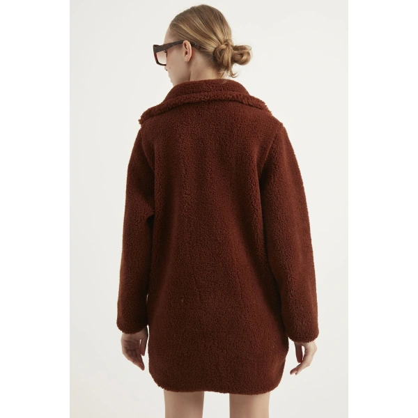 Kadın Acı Kahve Astarlı Düğmeli Peluş Kaban