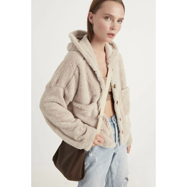 Kadın Krem Çift Cepli Kapüşonlu Peluş Hırka