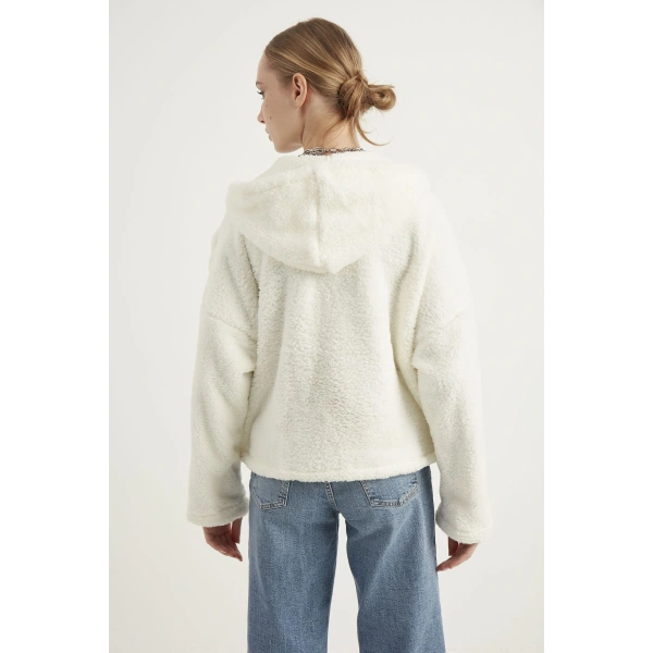 Kadın Beyaz Çift Cepli Kapüşonlu Peluş Hırka