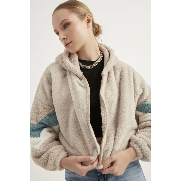 Kadın Beyaz Mavi Çift Cepli Kapüşonlu Peluş Hırka