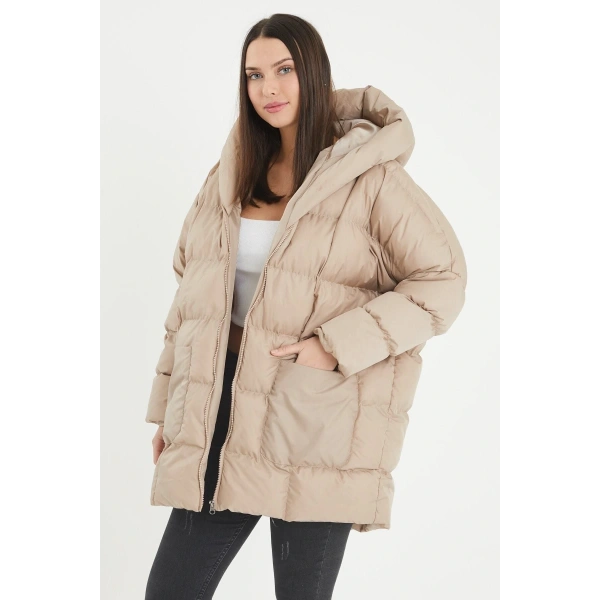 Kadın Kapşonlu Oversize Bej Şişme Mont