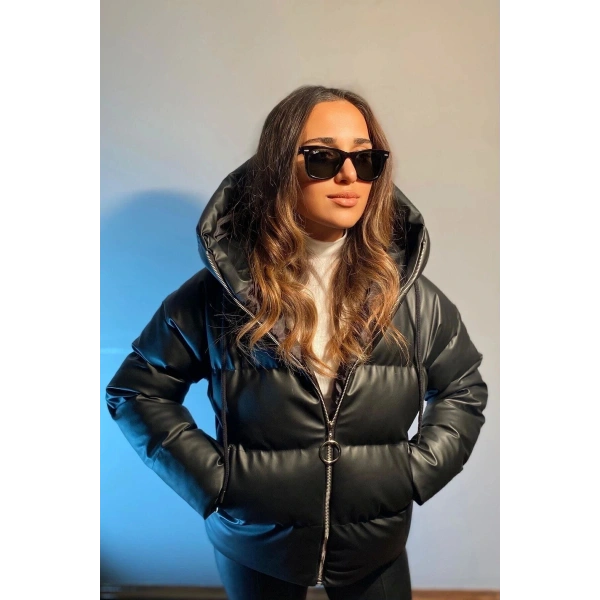 Kadın Siyah Deri Kapüşonlu Şişme Mont