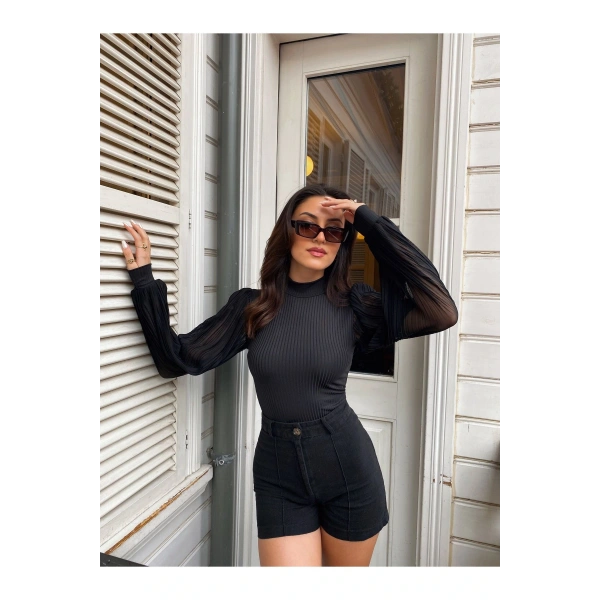 Kadın Siyah Büzgü Detaylı Dik Yaka Sandy Bluz