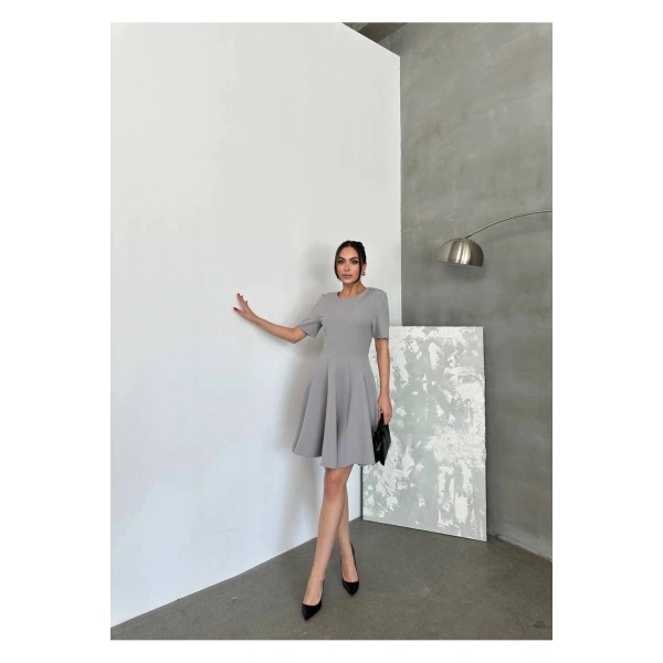 Kadın Oval Yaka Pileli Elbise