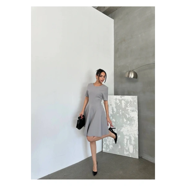 Kadın Oval Yaka Pileli Elbise