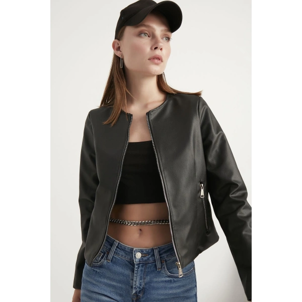 Kadın Siyah Deri Ceket
