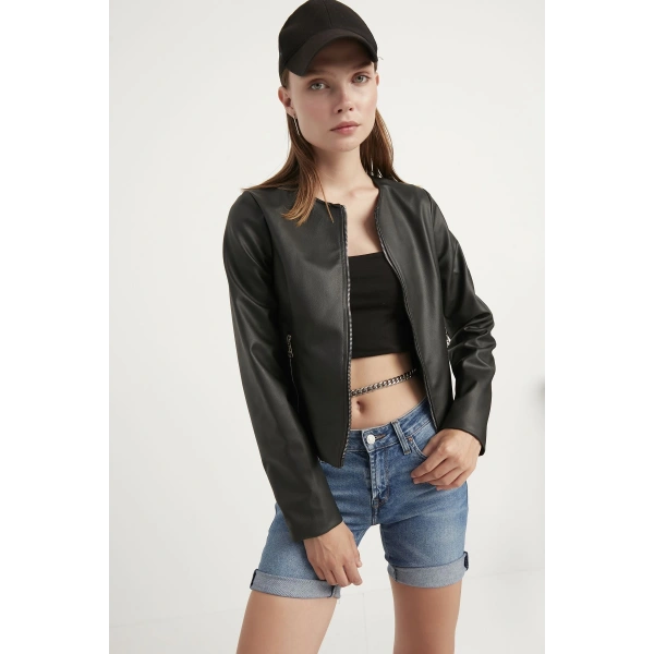 Kadın Siyah Deri Ceket