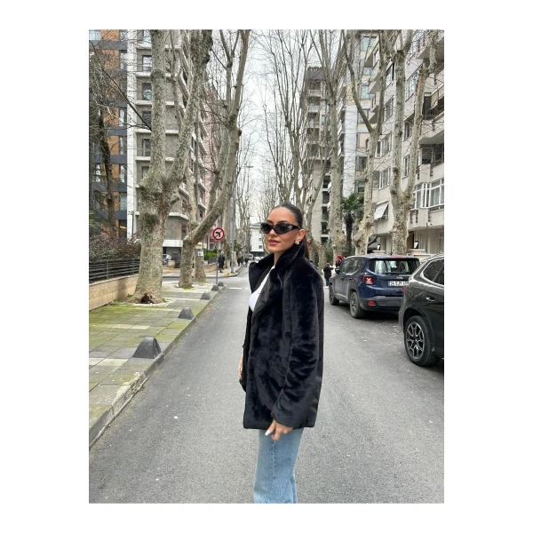 Peluş Kapşonlu Yumoş Kürk Kaban