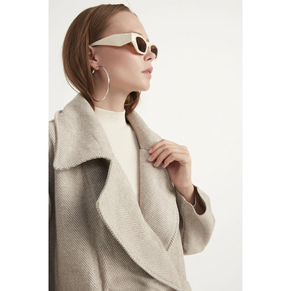 Kadın Sütlü Kahve Balık Sırtı Oversize Kısa Kaban