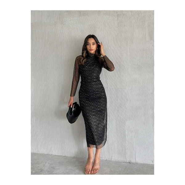 Kadın Siyah Hakim Yaka Gümüş Puantiye Detay Transparan Tül Kollu Astarlı Drapeli Midi Abiye Elbise