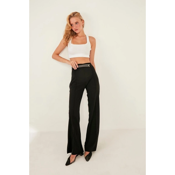 Kadın Siyah Yüksek Bel Zincir Detaylı Geniş Paça Dokuma Pantolon