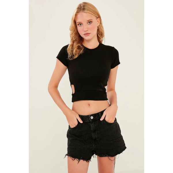 Kadın Siyah Pencere Detaylı Kaşkorse Bluz