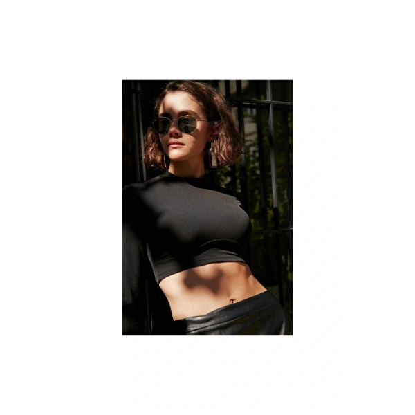 Kadın Siyah Yarım Balıkçı Uzun Kol Crop