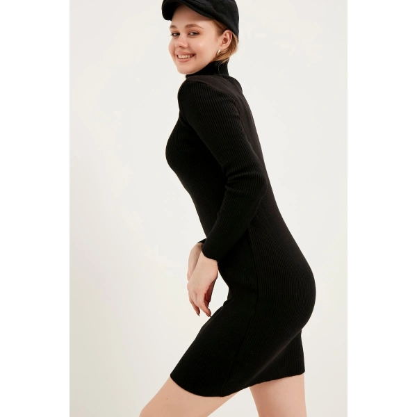 Kadın Siyah Balıkçı Yaka Triko Elbise