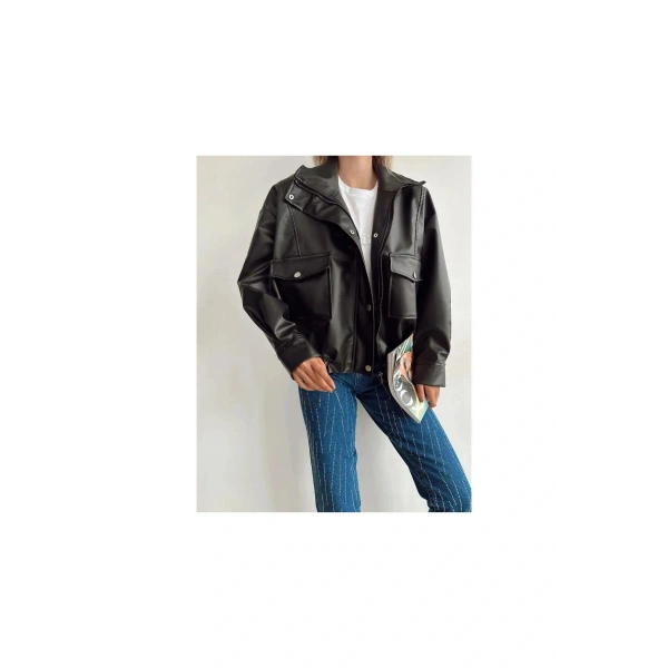 Yanlardan Büzgü Detaylı Deri Ceket