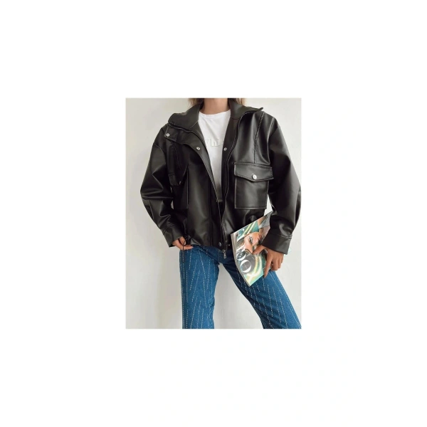 Yanlardan Büzgü Detaylı Deri Ceket