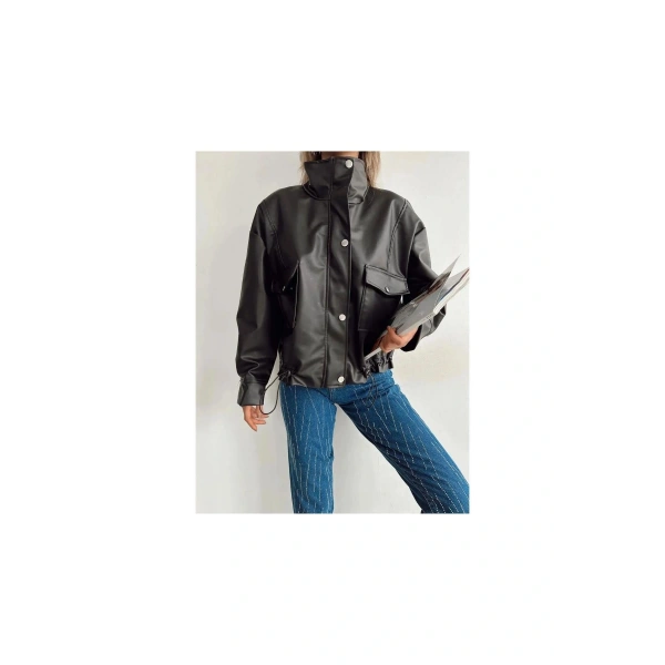 Yanlardan Büzgü Detaylı Deri Ceket