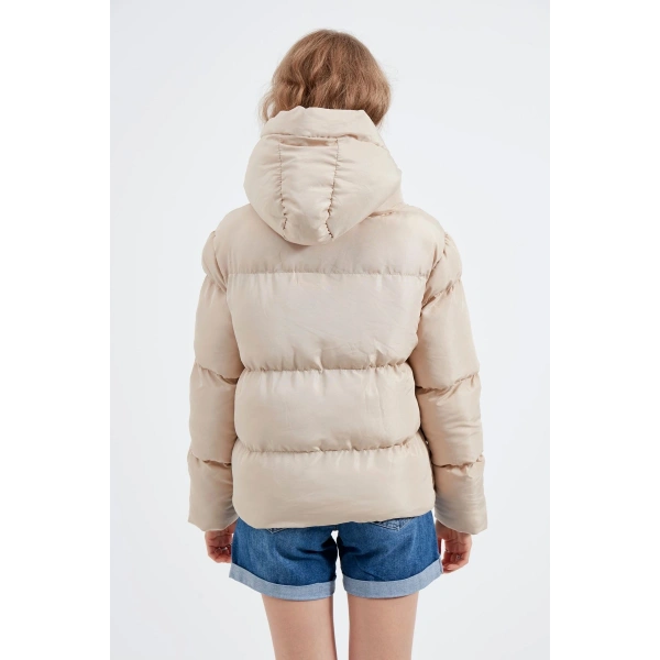 Kadın Krem Kapüşonlu Şişme Mont