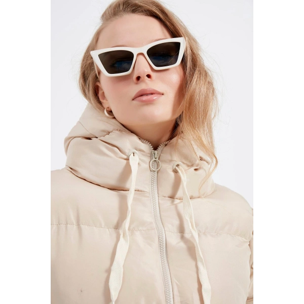 Kadın Krem Kapüşonlu Şişme Mont