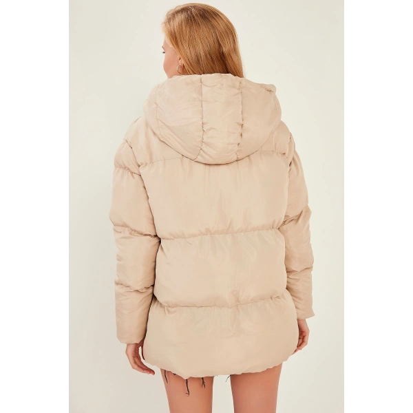 Krem Kapüşonlu Şişme Mont