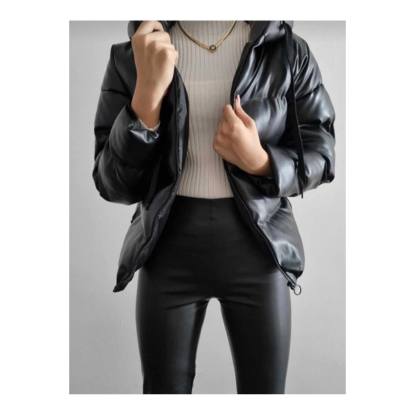 Kadın Kapüşonlu Şişme Deri Mont