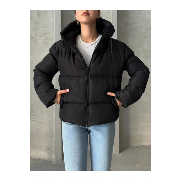 Kadın Siyah Kapüşonlu Şişme Mont Ss