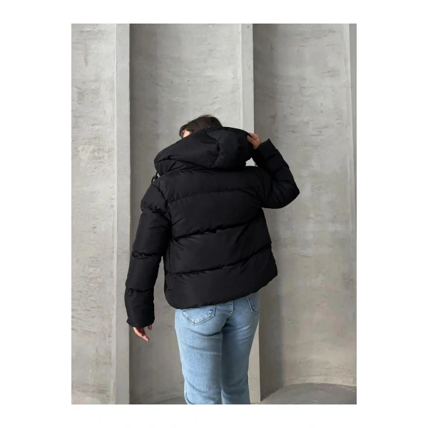 Kadın Siyah Kapüşonlu Şişme Mont Ss