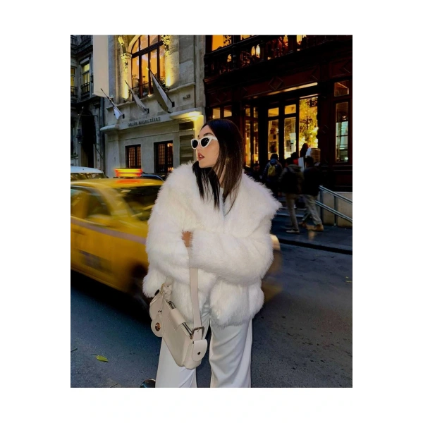 Yumuşak Dokunuşlu Oversize Premium Peluş Mont