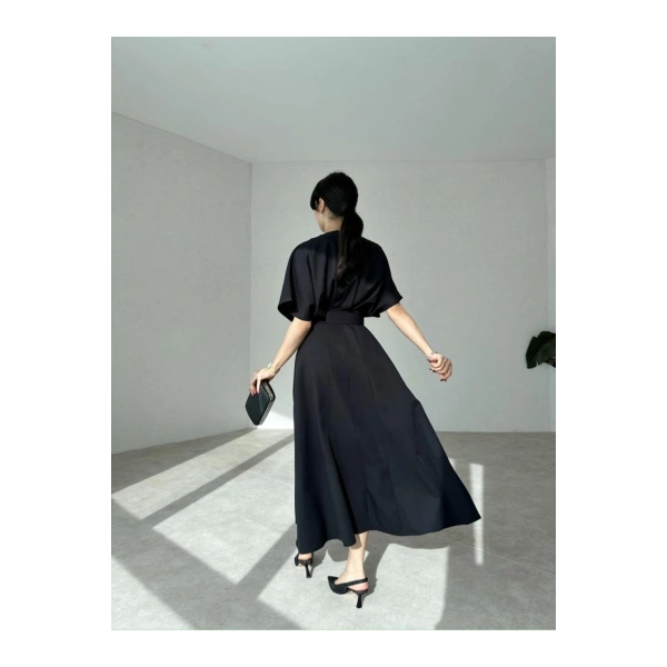 HAYALİM MODA Kemer Detaylı Yırtmaçlı Piliseli Midi Elbise