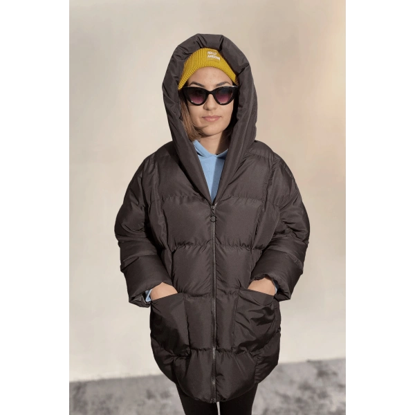 Kadın Siyah Kapüşonlu Oversize Şişme Mont