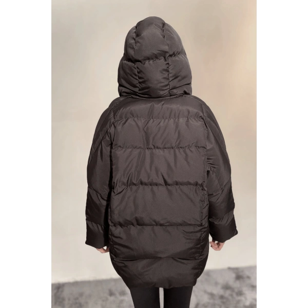 Kadın Siyah Kapüşonlu Oversize Şişme Mont