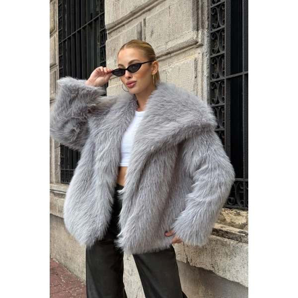 Kabarık Yaka Kürk Ceket Mont