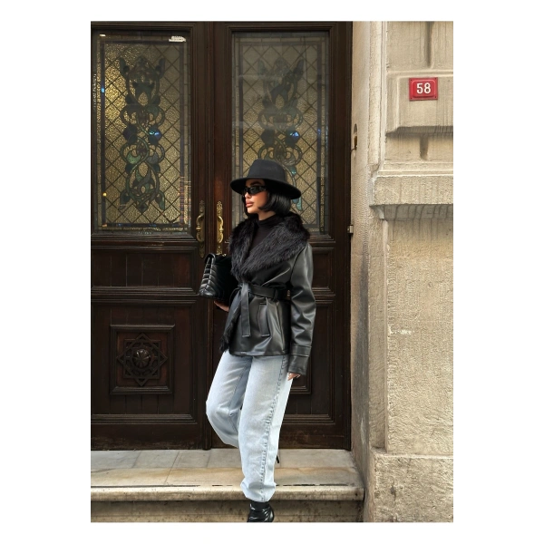 Kadın Siyah Kürk Yaka Deri Mont Ceket