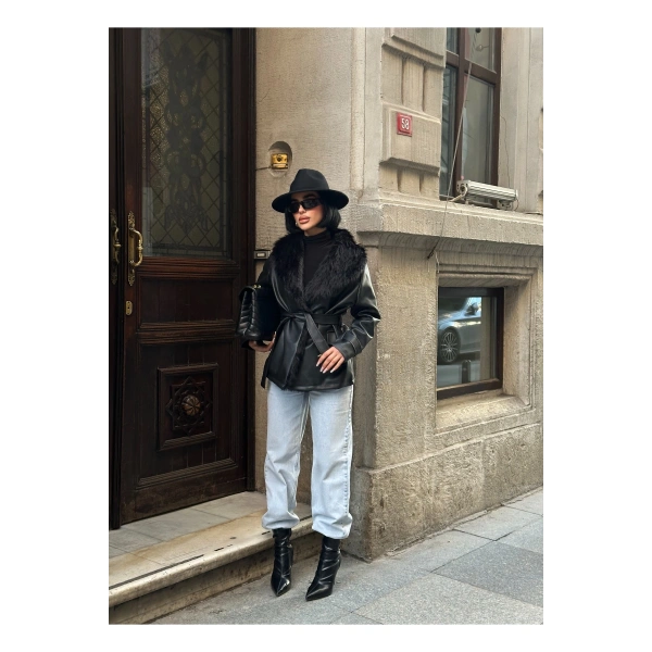 Kadın Siyah Kürk Yaka Deri Mont Ceket