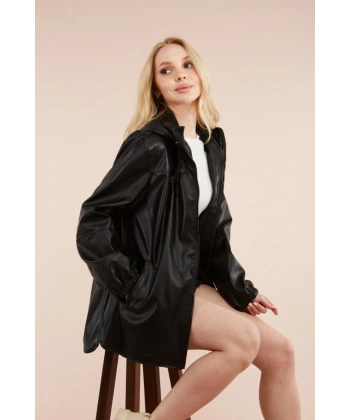 Kadın Siyah Uzun Kapüşonlu Deri Yağmurluk Ceket