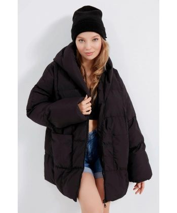 Kadın Siyah Şişme Yarasa Mont