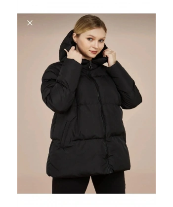 Kadın Siyah Kapüşonlu Şişme Mont