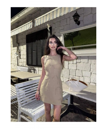 Ön Fiyonk Bağlama Detaylı Elbise