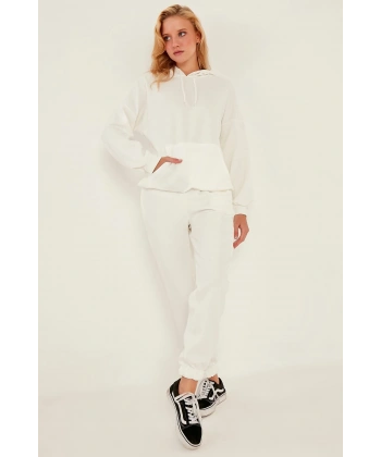 Kadın Beyaz Kapüşonlu Kanguru Cepli Eşofman Takımı