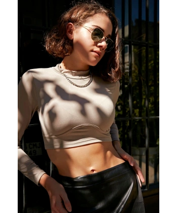 Kadın Açık Kahve Yarım Balıkçı Uzun Kol Crop