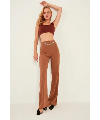 Kadın Kahve Yüksek Bel Zincir Detaylı Geniş Paça Dokuma Pantolon