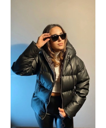 Kadın Siyah Deri Kapüşonlu Şişme Mont