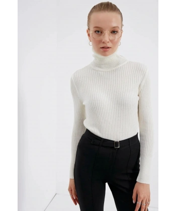 Kadın Beyaz Balıkçı Yaka Triko Kazak
